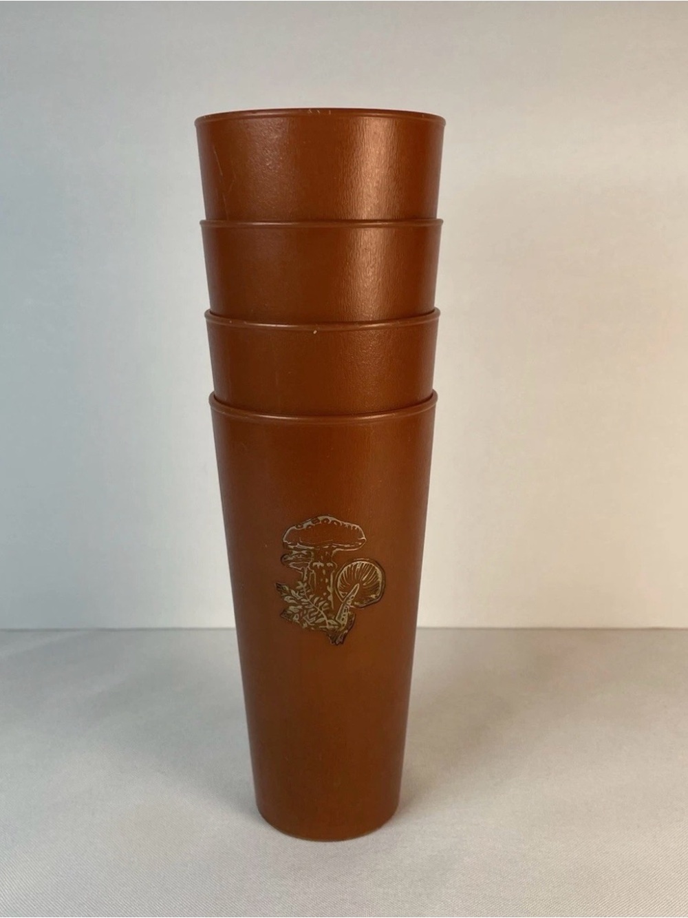 Vintage Tupperware Tall Tumblers 16 oz - Set of 4 - Burnt Orange with Mushroom